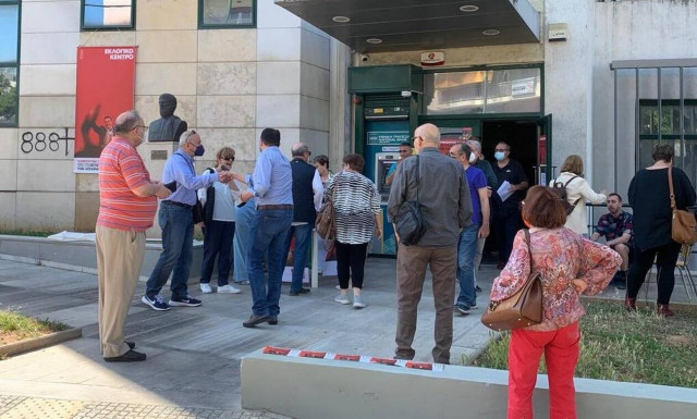 ΣΥΡΙΖΑ: Ουρές στα εκλογικά κέντρα και πάνω από 40.000 ψηφοφόροι μέχρι το μεσημέρι – Το μήνυμα Τσίπρα