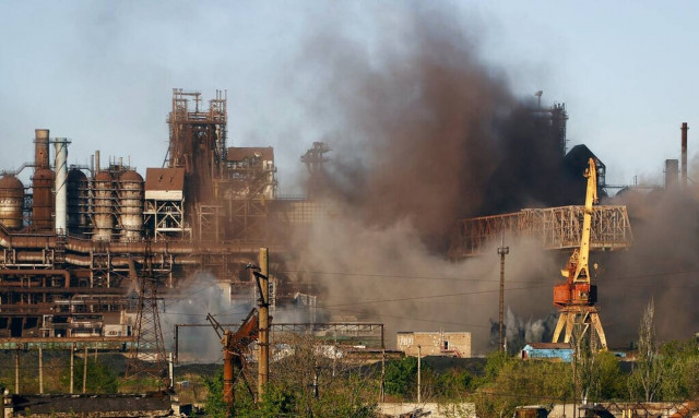 Ria Novosti: Oι πολιορκημένοι του Άζοφσταλ ύψωσαν λευκή σημαία και διαπραγματεύονται