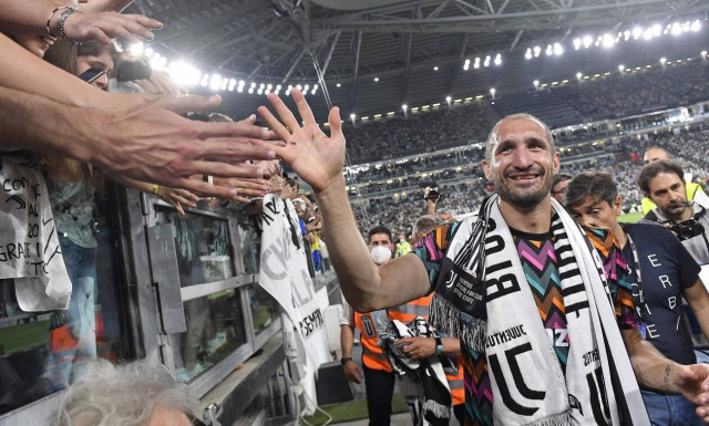 Γιουβέντους: Ο Κιελίνι είπε «αντίο» μετά από 17 χρόνια – Καθολική αποθέωση και δάκρυα χαράς (vid)