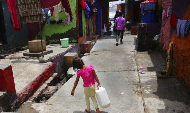 Ινδία: Ακραίος καύσωνας δοκιμάζει τη χώρα - Θερμοκρασίες ρεκόρ, νεκροί απο θερμοπληξία