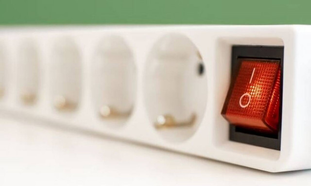 Επιδότηση ρεύματος: Τι ισχύει αν ο λογαριασμός βγαίνει σε άλλο όνομα - Τι γίνεται με όσους χρωστάνε