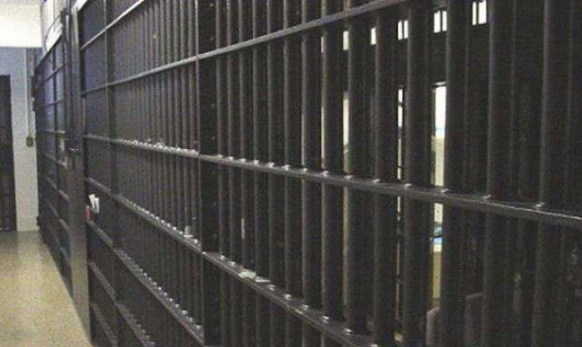 Κύπρος: Αποπειράθηκε να περάσει ναρκωτικά... σε φραπέ στα κρατητήρια