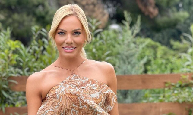 Ιωάννα Μαλέσκου: Ο «καυτός» χορός της στον Νίκο Μουτσινά (video)