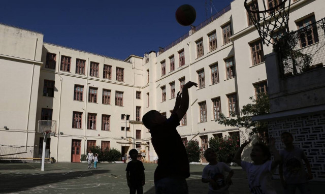 Κολωνός: Τι έλεγε ο 14χρονος μια ημέρα πριν βάλει τέλος στη ζωή του – Τα 3 σενάρια που εξετάζονται