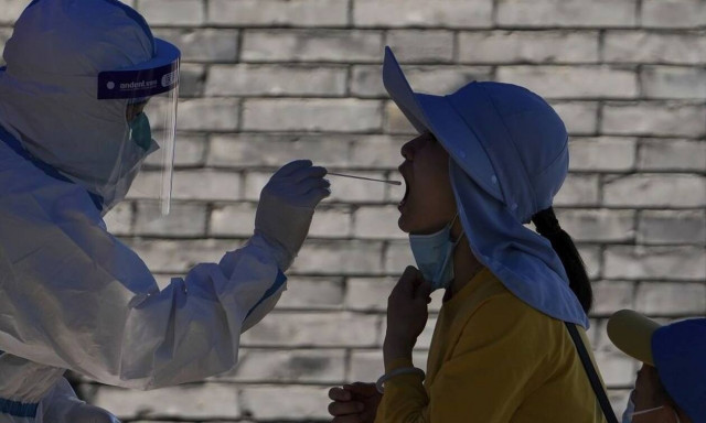 Κορονοϊός: «Οι επαναλοιμώξεις από covid θα γίνουν ρουτίνα», λένε οι επιστήμονες