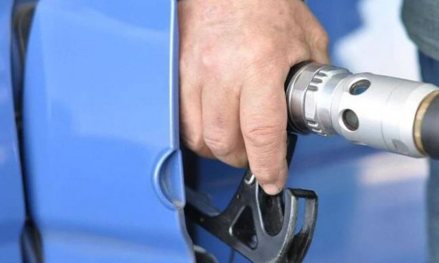 «Φωτιά» η τιμή των καυσίμων: Ανησυχία για εκτόξευση της αμόλυβδης στα 3 ευρώ (vid)