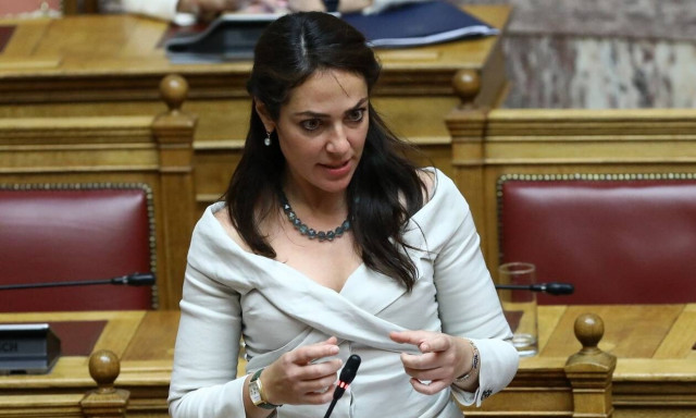 Δόμνα Μιχαηλίδου: Δεν κλείνει καμία δομή παιδικής προστασίας