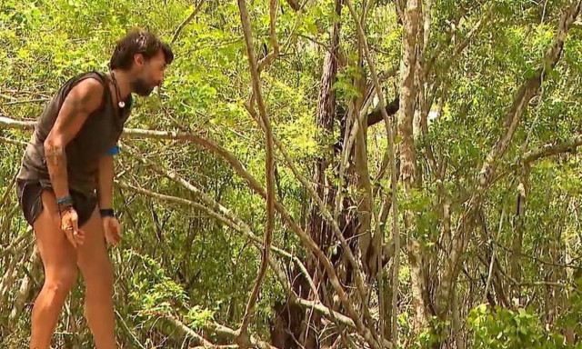 Survivor: Ο Κωνσταντίνος Εμμανουήλ «μίλησε» με τον… Μήτσο (video)