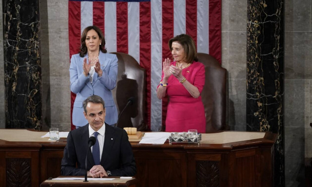 Τα ξένα Μέσα αποθέωσαν την ιστορική ομιλία Μητσοτάκη στο Κογκρέσο - Διθυραμβικά σχόλια