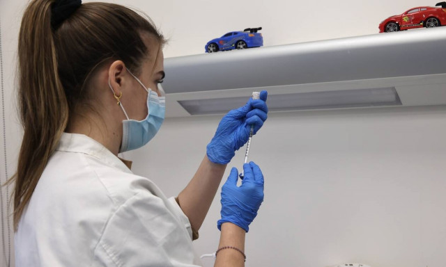 Νέα έρευνα: Τα εμβόλια μειώνουν την πιθανότητα long Covid-19 ακόμη κι αν γίνουν μετά τη λοίμωξη