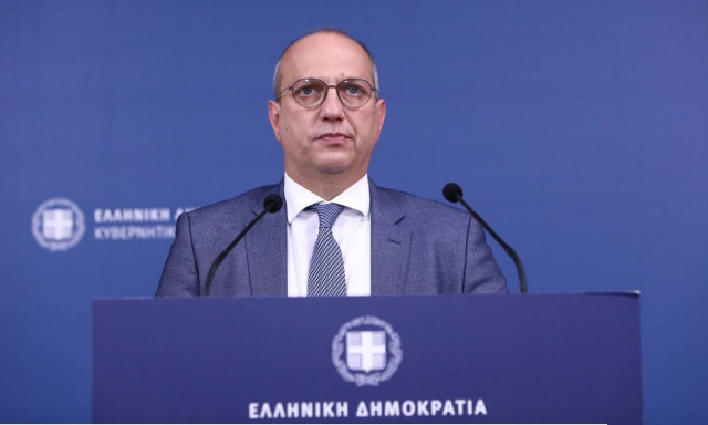 Γιάννης Οικονόμου: Δείτε live την ενημέρωση των πολιτικών συντακτών