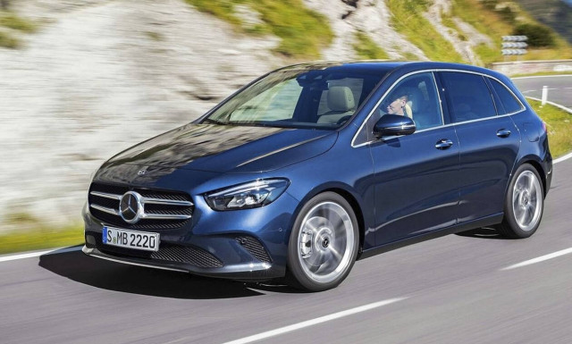 H Mercedes μελετά την κατάργηση των μικρών μοντέλων της