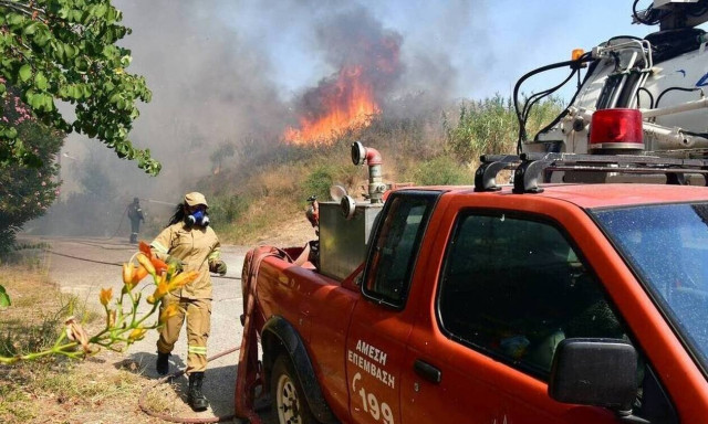 Υπό μερικό έλεγχο η πυρκαγιά στην Αξιούπολη Κιλκίς