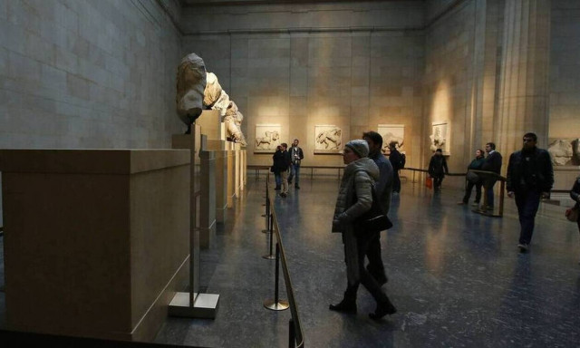 Γαλλικός Τύπος: Ελλάδα και Βρετανία έτοιμες να συνομιλήσουν για τα μάρμαρα του Παρθενώνα