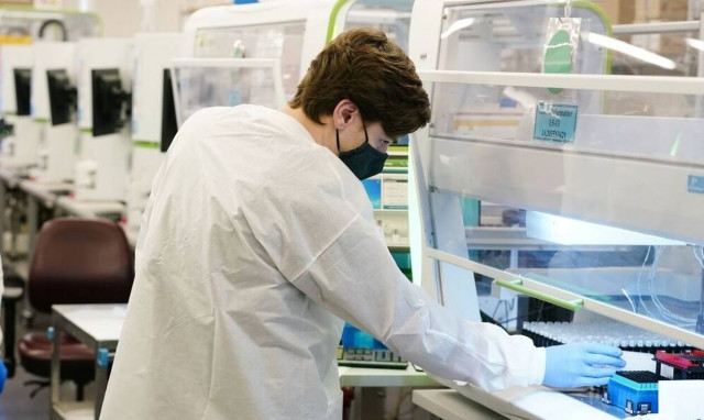 Ευλογιά των πιθήκων: Τι γνωρίζουμε έως τώρα - Πώς μεταδίδεται, πώς θα προφυλαχτούμε