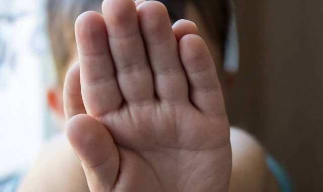 Λάρισα: Μητέρα καταγγέλλει κακοποίηση στο σχολείο του εννιάχρονου γιου της με ειδικές ανάγκες