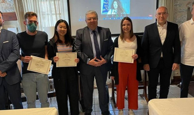 Απονομή Βραβείων σε φοιτητές του 10ου θερινού σχολείου του Παγκόσμιου Ελληνικού Βιοϊατρικού Συλλόγου