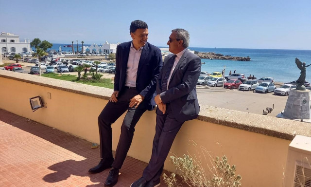 Συνάντηση Κικίλια με περιφερειάρχη Νοτίου Αιγαίου: Αύξηση στις αφίξεις τον Μάιο σε σχέση με το 2019