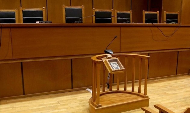 Για «τραγικό ιατρικό λάθος» κάνει λόγο ο αγγειοχειρουργός που κατηγορείται για τη δολοφονία 36χρονης