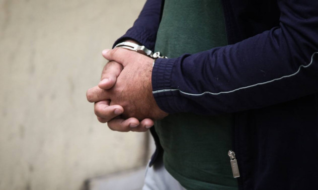 Βόλος: Ασελγούσε στη 10χρονη κόρη του για τουλάχιστον έξι μήνες