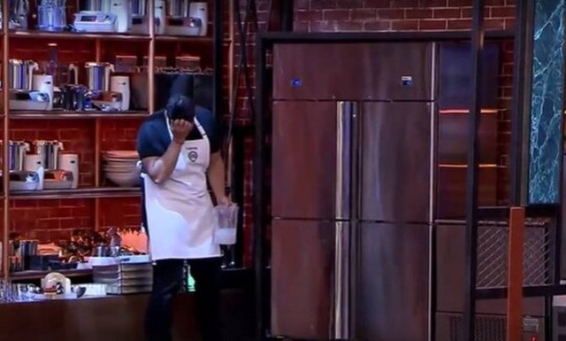 MasterChef: Ατύχημα για τον Γιάννο - «Ήταν πολύ δυνατό»