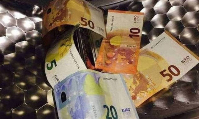 «Ραβασάκια» σε λογιστές για υποθέσεις ξεπλύματος χρήματος