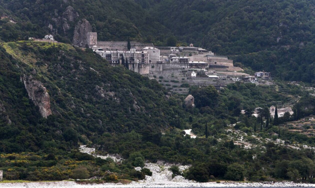 Άγιον Όρος: Προσευχή υπέρ της ειρήνης στην Ουκρανία - Εκφράζει λύπη για τις ανθρώπινες απώλειες