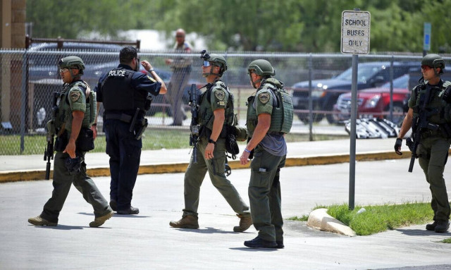 Μακελειό σε σχολείο στο Τέξας: Μεγαλώνει η τραγική λίστα - Πληροφορίες για 18 νεκρά παιδιά