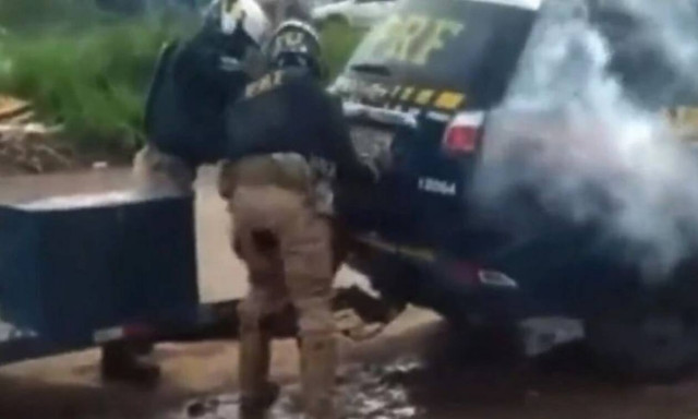 Βραζιλία: Νεκρός άνδρας σε πορτ-μπαγκάζ περιπολικού που τον έκλεισαν με αναμμένο καπνογόνο