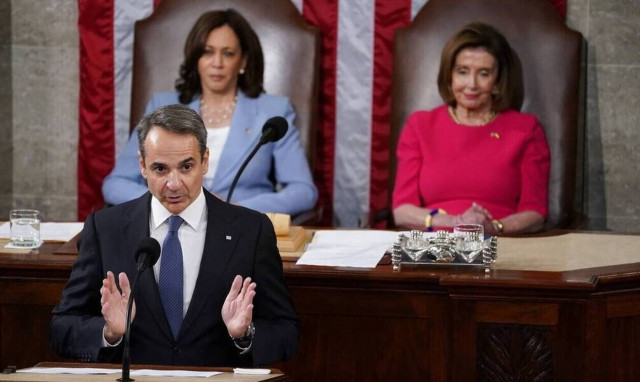 Αρθρογράφος της Hurriyet «αποθεώνει» τον Μητσοτάκη για την ομιλία στο Κογκρέσο