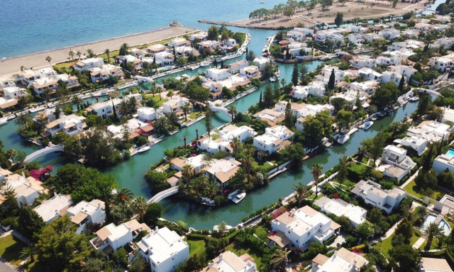 Αυτό είναι το Μαϊάμι της Ελλάδας - Απέχει μόλις δύο ώρες από την Αθήνα