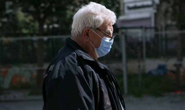 Κρούσματα σήμερα: 3.727 νέα ανακοίνωσε ο ΕΟΔΥ - 14 θάνατοι και 133 διασωληνωμένοι