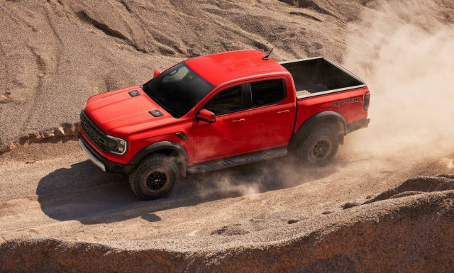 Νέο Ford Ranger Raptor: Με σούπερ τετρακίνηση και εντυπωσιακά drive modes