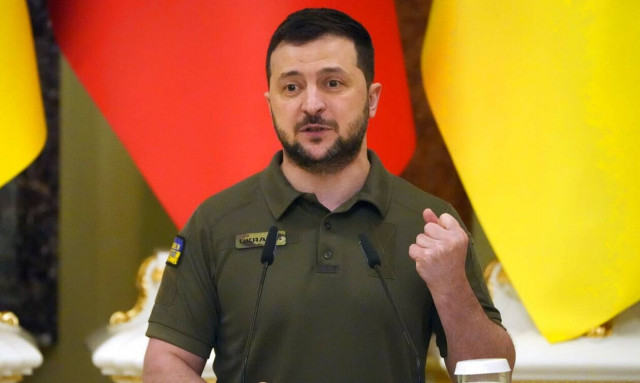 Πόλεμος στην Ουκρανία - Σύμβουλος Ζελένσκι: Η εισβολή της Ρωσίας θα σταματήσει μόνο με τη βία