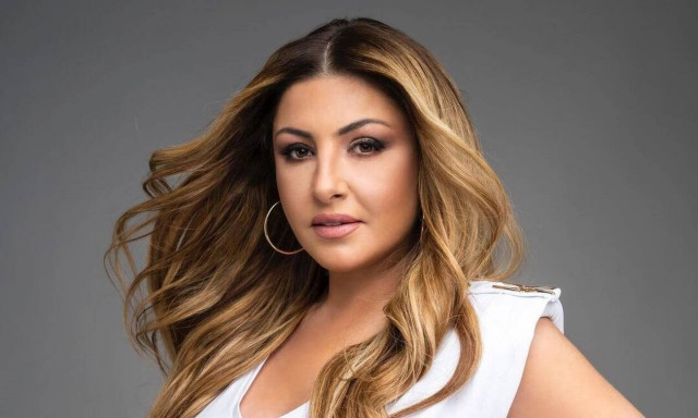 Έλενα Παπαρίζου: Αποκάλυψε τον Έλληνα τραγουδιστή που ήταν ο παιδικός της έρωτας