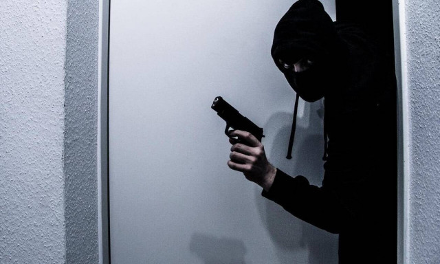 «Ποντικοί» κατά συρροή στη Λάρισα: Γυναίκα και άνδρας «χτύπησαν» από καφετέριες μέχρι βενζινάδικο