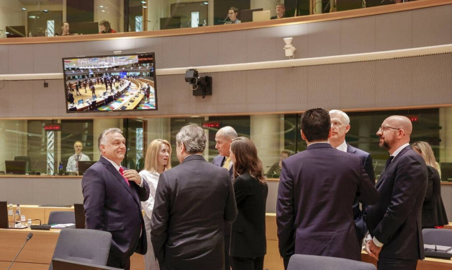 Αρθρογράφος του Guardian «καίει» την ΕΕ: Οι κυρώσεις στη Ρώσια κάνουν περισσότερο κακό παρά καλό