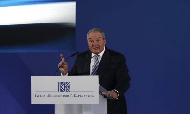 Με ενδιαφέρον αναμένεται η ομιλία Καραμανλή το βράδυ της Τετάρτης