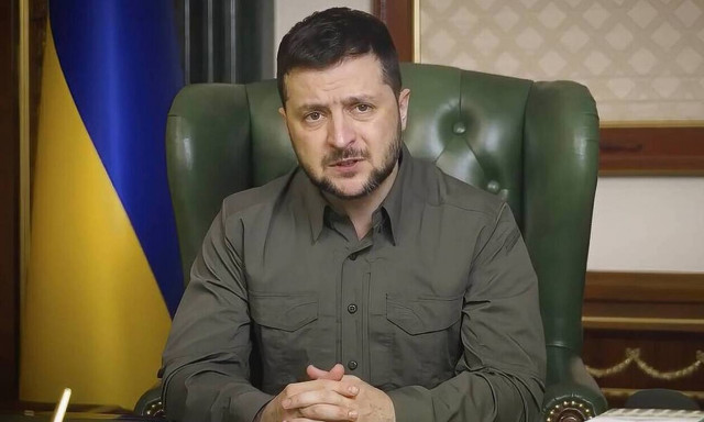 Ουκρανία: Ο πρόεδρος Ζελένσκι χαιρετίζει τις νέες κυρώσεις της ΕΕ κατά της Ρωσίας