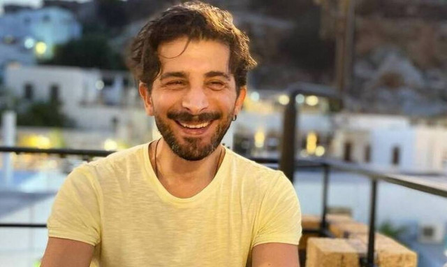 Χρήστος Σπανός: Η κόρη του μεγάλωσε και έβγαλε το πρώτο της τραγούδι! (video)