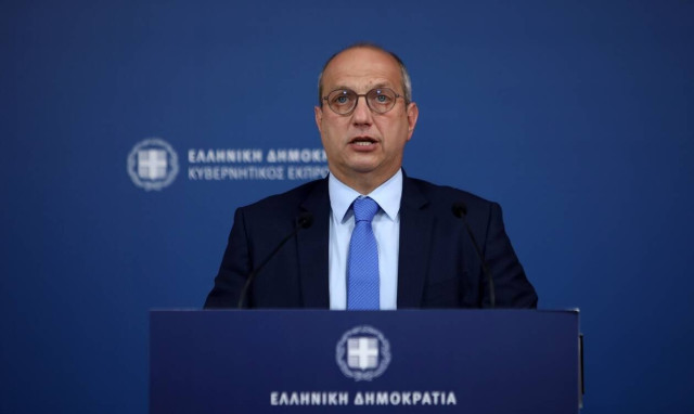 Tsipras' statements are hypocritical and false, Economou says