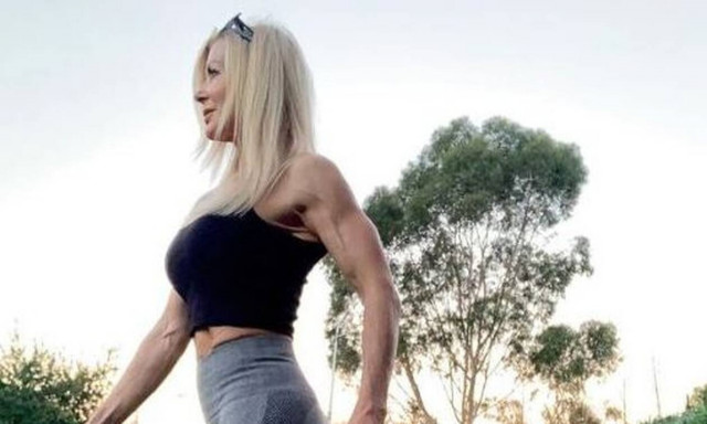 Αυτή είναι η πιο σεξυ γιαγιά στον κόσμο – Η 64χρονη που αναστάτωσε το Instagram με τις πόζες της