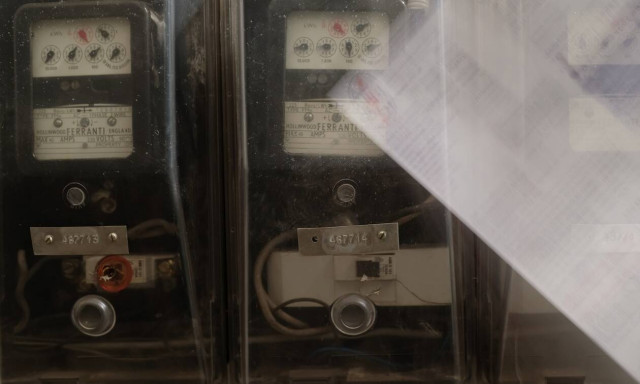 Ρήτρα αναπροσαρμογής: Απαγορεύεται προσωρινά η διακοπή ρεύματος για μη καταβολή της