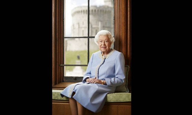 Βασίλισσα Ελισάβετ: Το «ευχαριστώ» της για το Πλατινένιο Ιωβηλαίο και το νέο πορτρέτο της