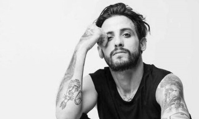 Αναστάσιος Ράμμος: «Δεν πιστεύω στη μονογαμία, αν πάω με άλλη θα πω στη σχέση μου να έρθει κι αυτή»