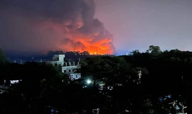 Μπανγκλαντές: Τουλάχιστον 5 νεκροί, 100 τραυματίες εξαιτίας πυρκαγιάς σε εμπορευματοκιβώτια