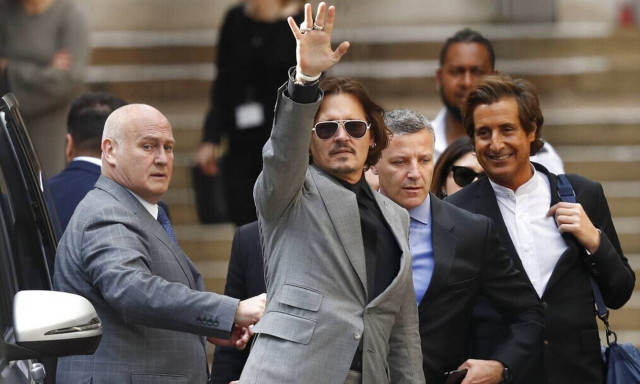 Tζόνι Ντεπ: Τι έκανε ο ηθοποιός λίγες ώρες πριν την ανακοίνωση της απόφασης που τον δικαίωσε