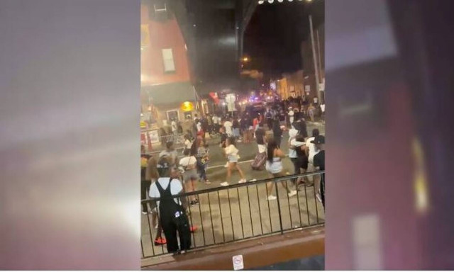 Tρόμος στις ΗΠΑ: Τρεις νεκροί και πολλοί τραυματίες από πυροβολισμούς στη Φιλαδέλφεια