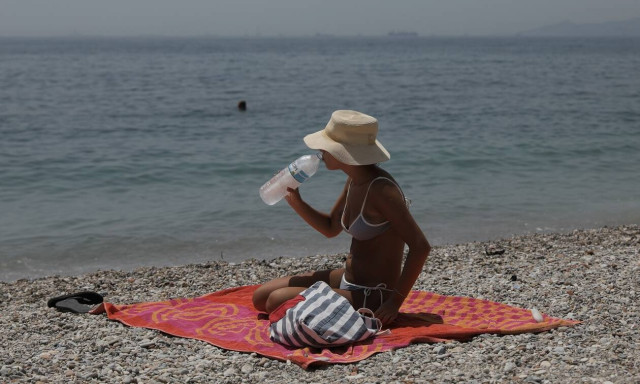 Καιρός: Κυριακή «φωτιά» με το θερμόμετρο στους 40 βαθμούς - Πού θα χαλάσει ο καιρός αύριο Δευτέρα