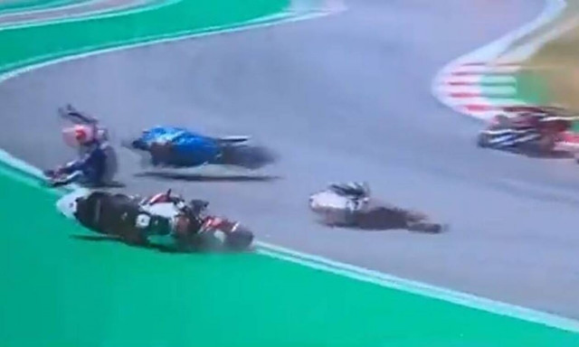 Ισπανία: Τρομακτική σύγκρουση στο Moto GP της Βαρκελώνης - Δείτε το βίντεο